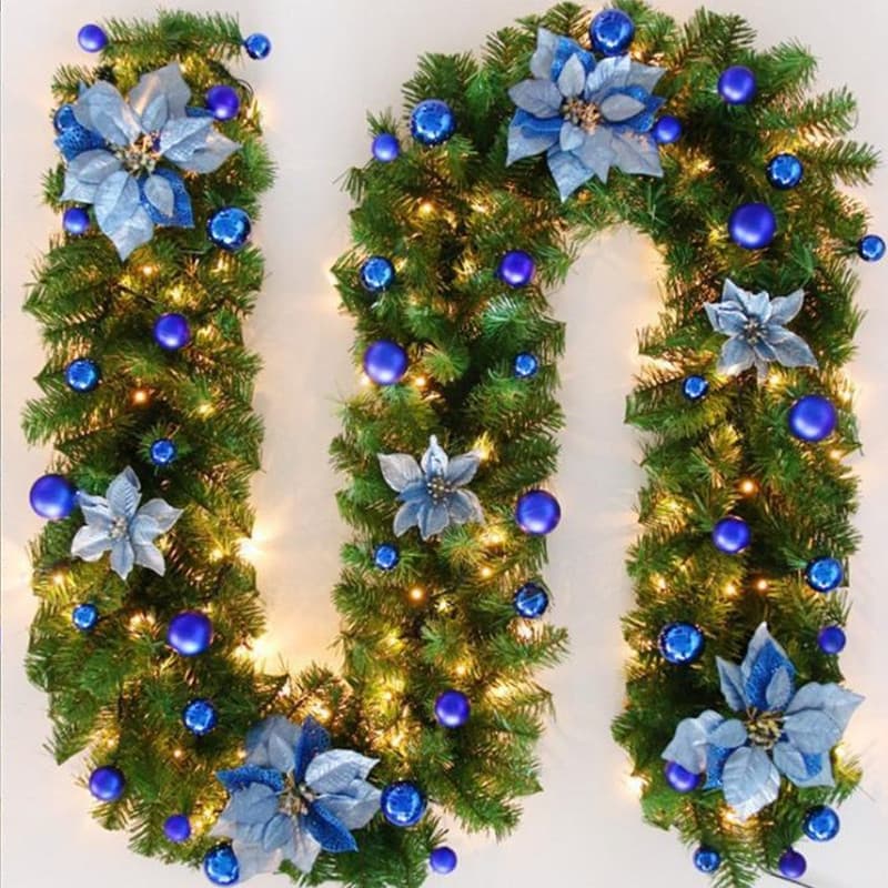blue with baubles and flowers, without lights